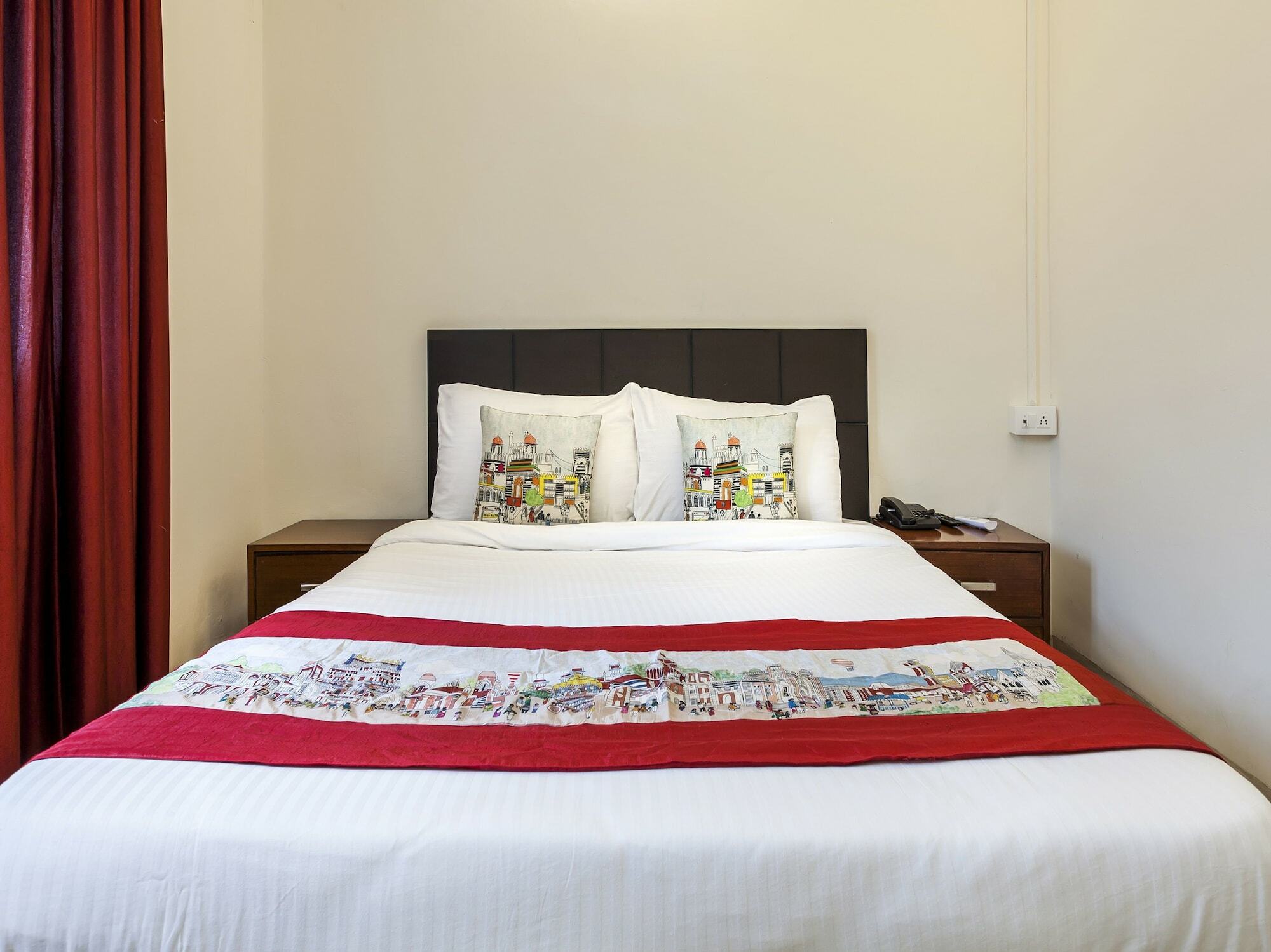 Hotel Oyo Townhouse 041 3*